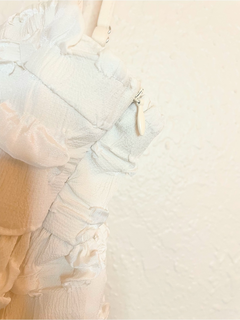 Glam Ivory Textured Ruffle Cami Small - Picture 4 of 7